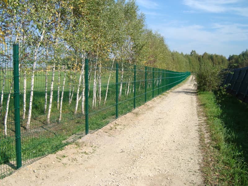 Сетчатый забор DoorHan в Калуге с установкой