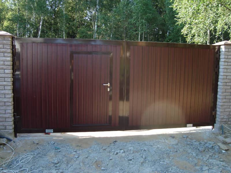 Уличные ворота DoorHan в Калуге с установкой
