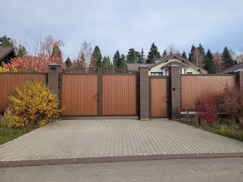 Уличные ворота DoorHan в Калуге с установкой